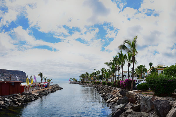 The river of Puerto de Mogan as a perfect photo shoot location